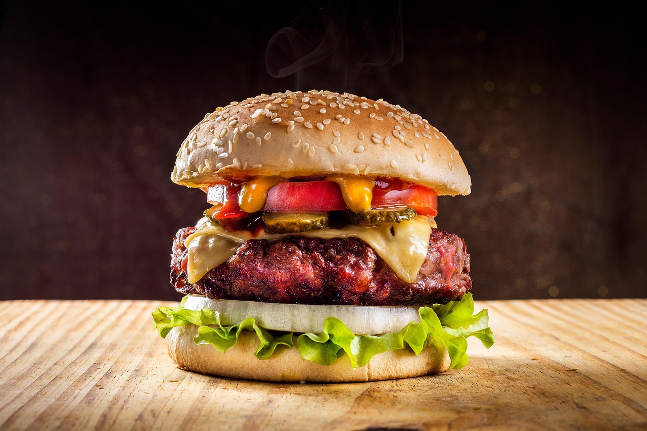 RESTAURANTE FRANQUICIADO DE HAMBURGUESAS EN CENTRO COMERCIAL EN VALENCIA