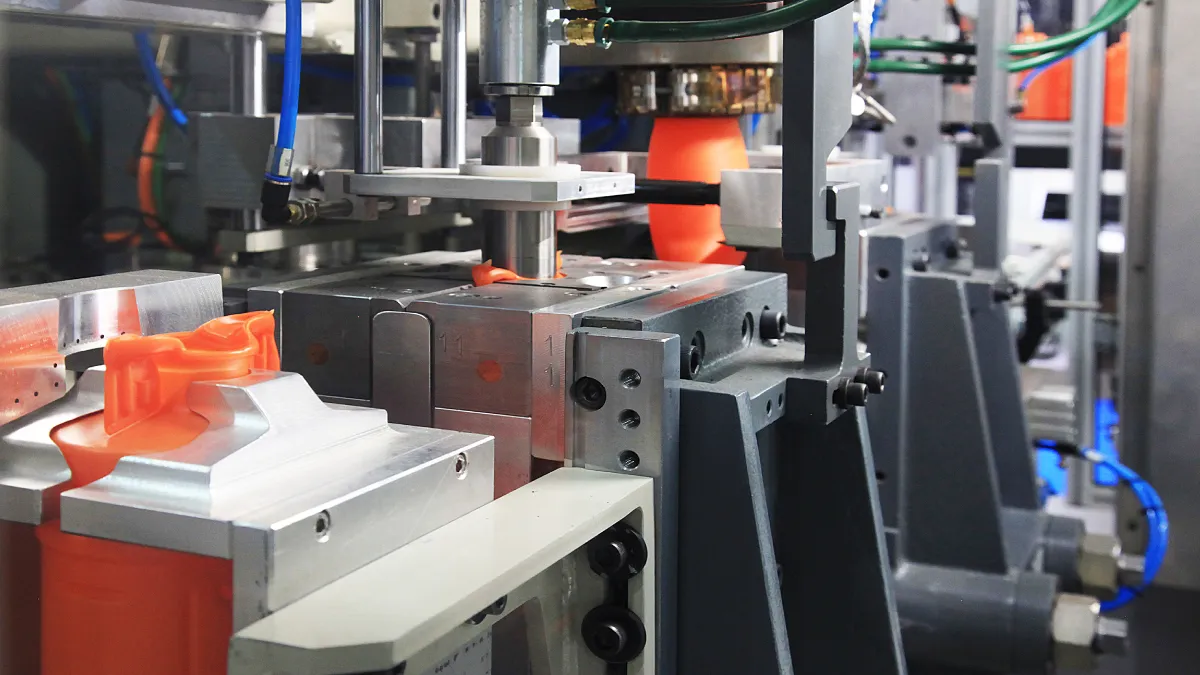 EMPRESA INDUSTRIAL DEL PLASTICO PARA EL SECTOR AUTOMOTRIZ